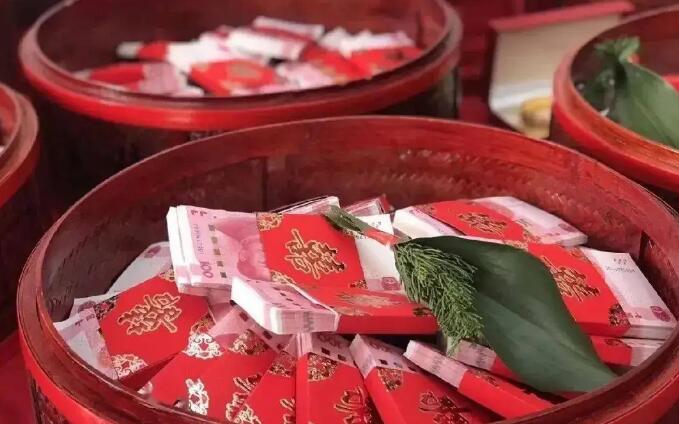 男方在訂立婚約后悔婚，起訴要求女方返還彩禮